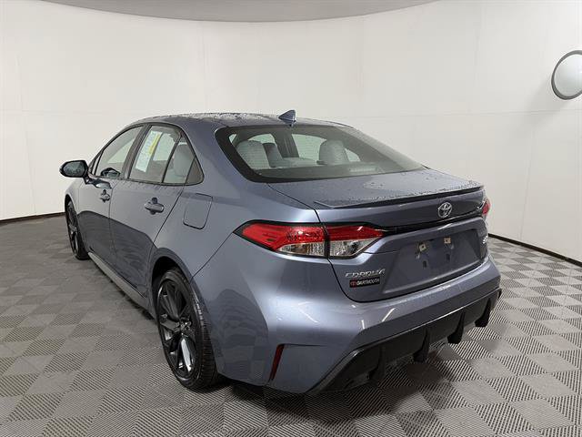 Used 2023 Toyota Corolla SE w/ Carpet Mat Package (TMS) FWD image 7
