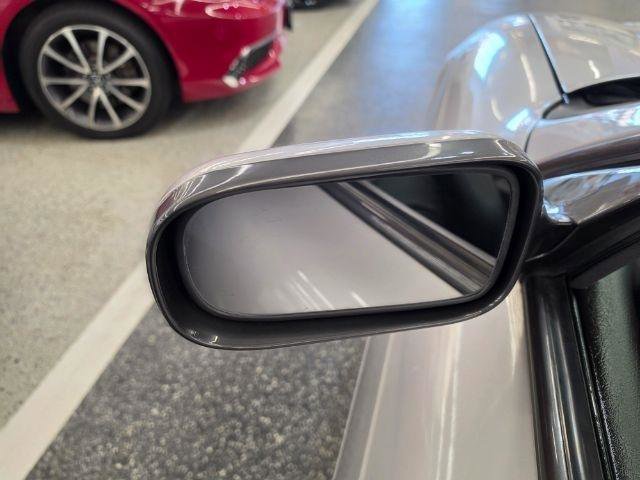 Used 2001 Jaguar XKR Convertible RWD image 39