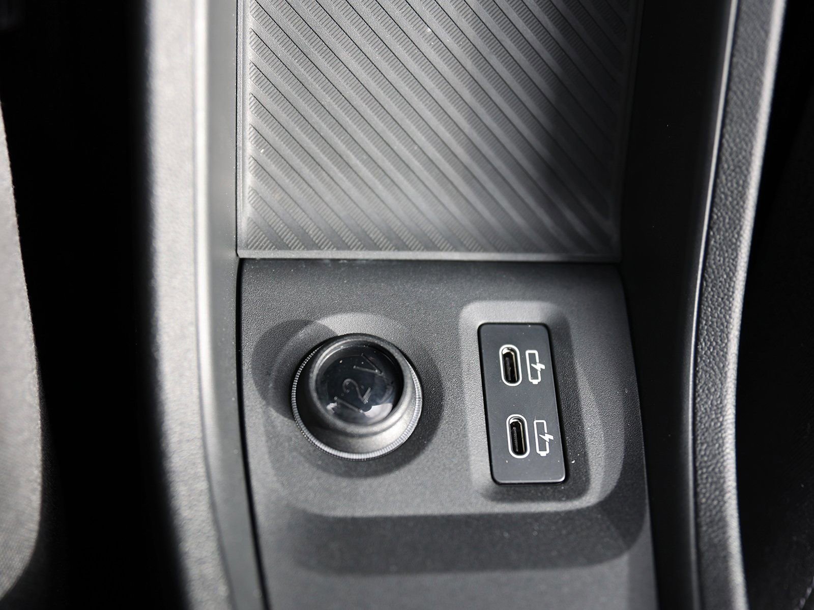 Used 2025 MINI Cooper 2-Door Hardtop image 29