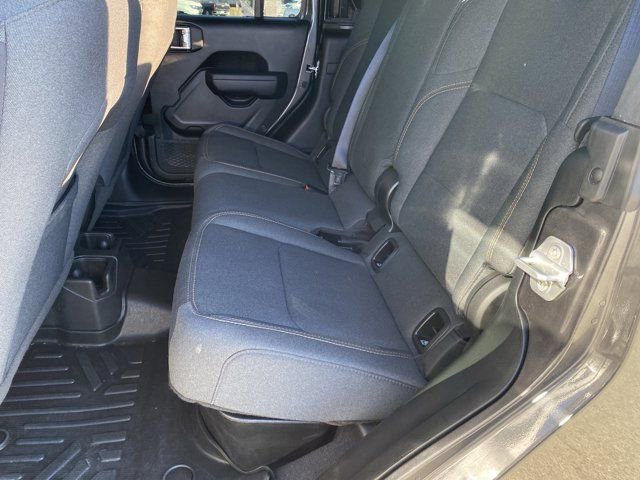 Used 2024 Jeep Gladiator Sport image 33