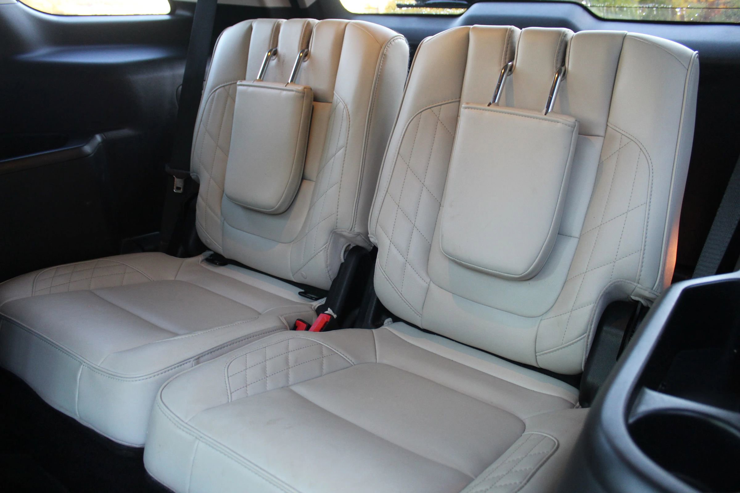 Used 2016 Ford Explorer Platinum image 14