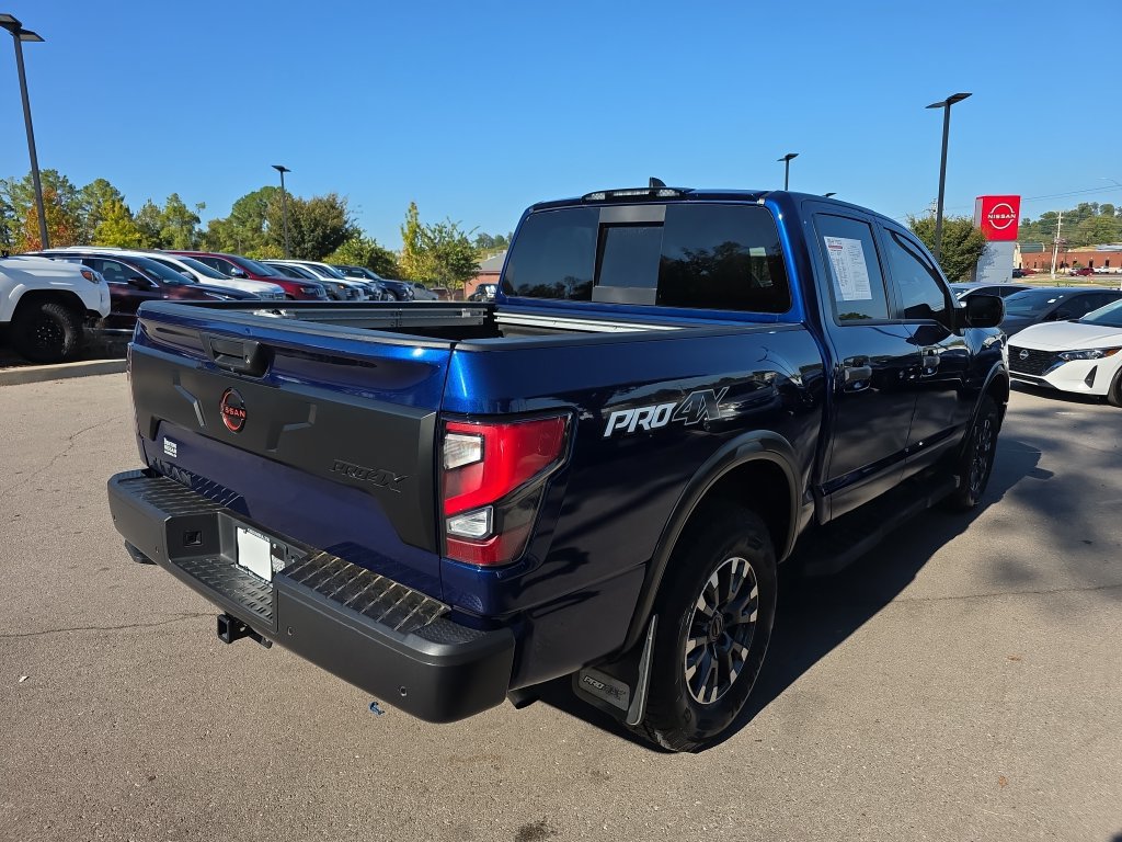 Used 2024 Nissan Titan PRO-4X w/ Pro-4x Convenience Package AWD/4WD image 10