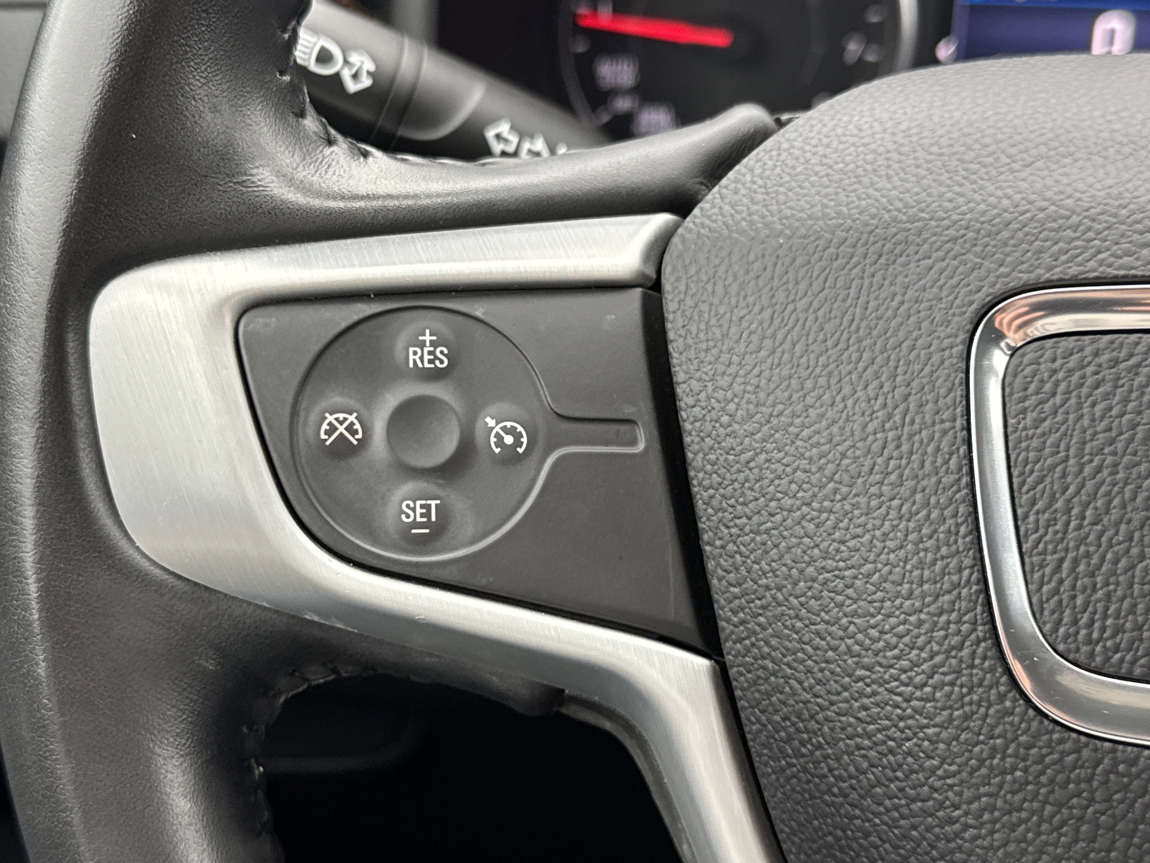 Used 2019 GMC Terrain SLE w/ Driver Convenience Package image 16