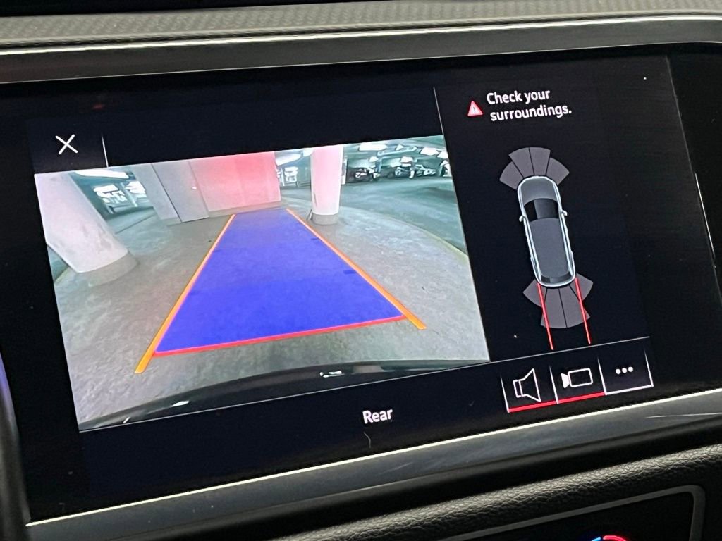 Used 2020 Audi Q3 2.0T Premium w/ Convenience Package image 31