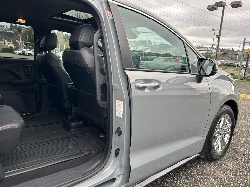 Certified 2023 Toyota Sienna XSE image 14