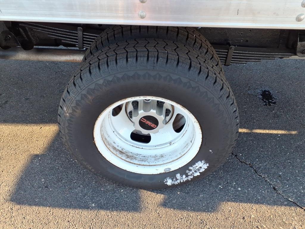 Used 2022 GMC Savana 3500 Extended image 17