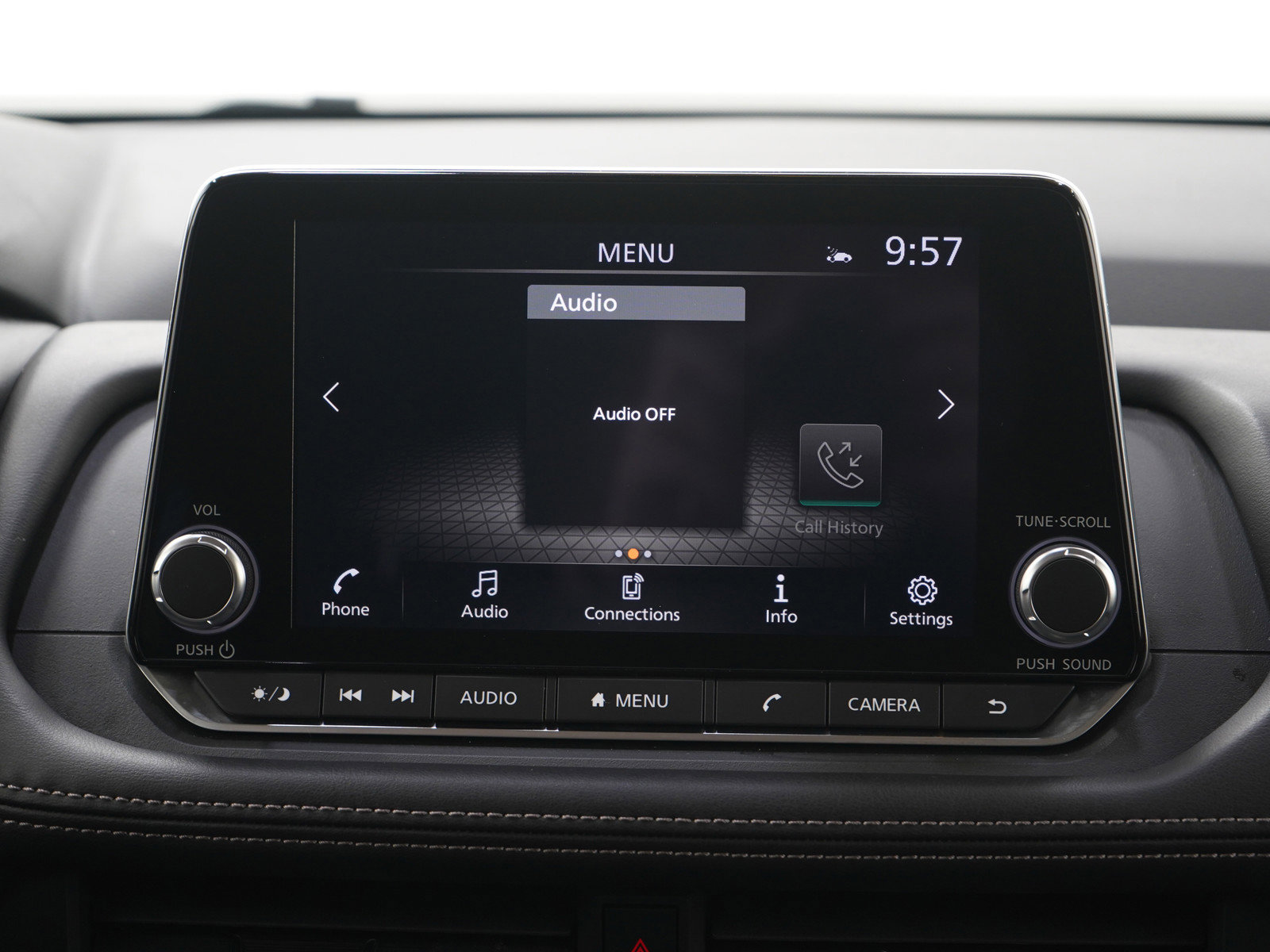 Used 2025 Nissan Rogue SV image 18