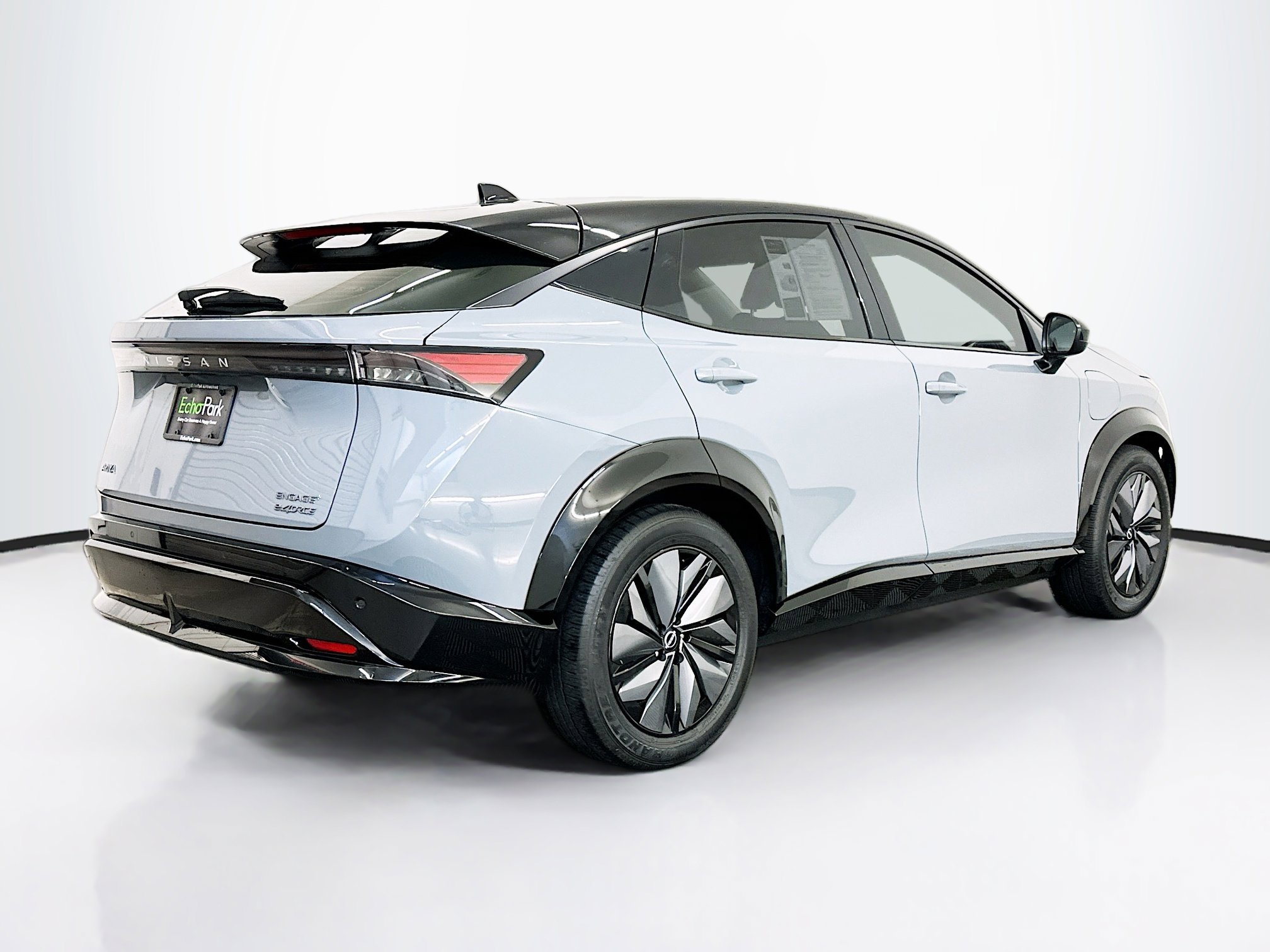 Used 2023 Nissan Ariya AWD image 9