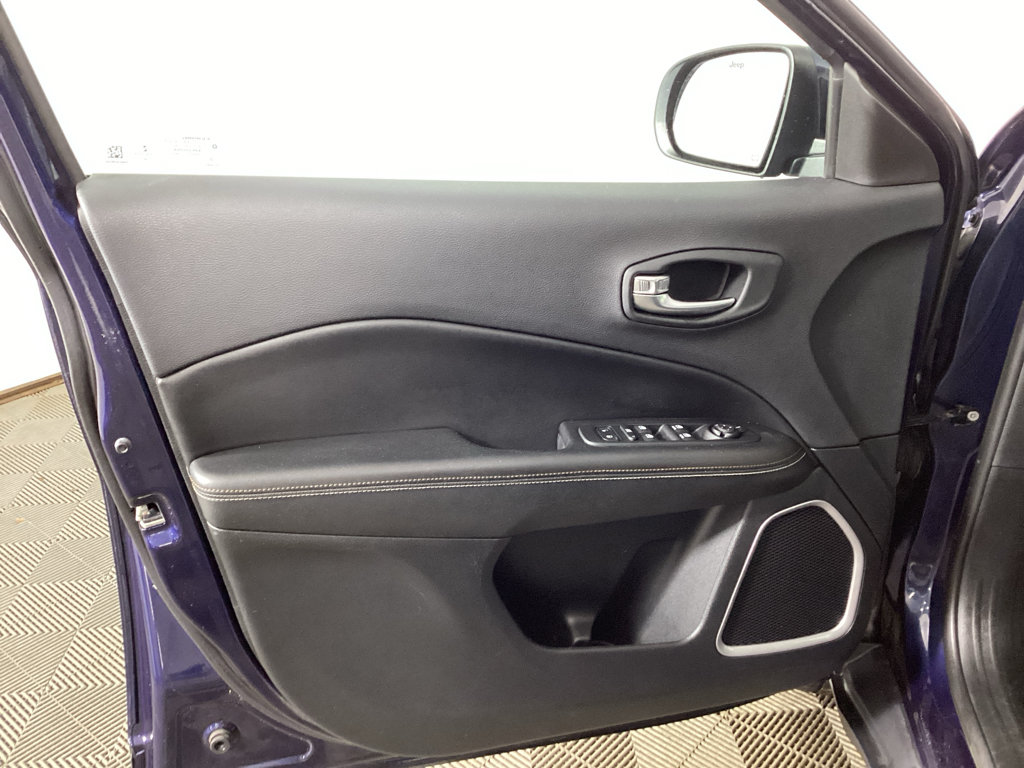 Used 2019 Jeep Compass Latitude AWD/4WD image 15