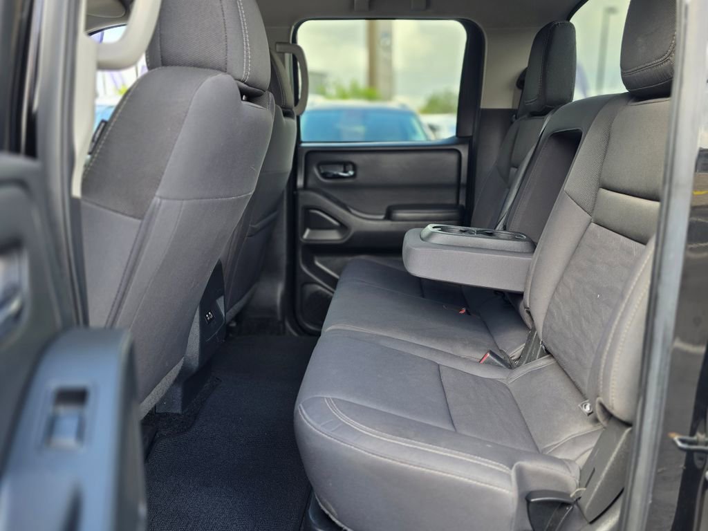 Used 2023 Nissan Frontier SV AWD/4WD image 15