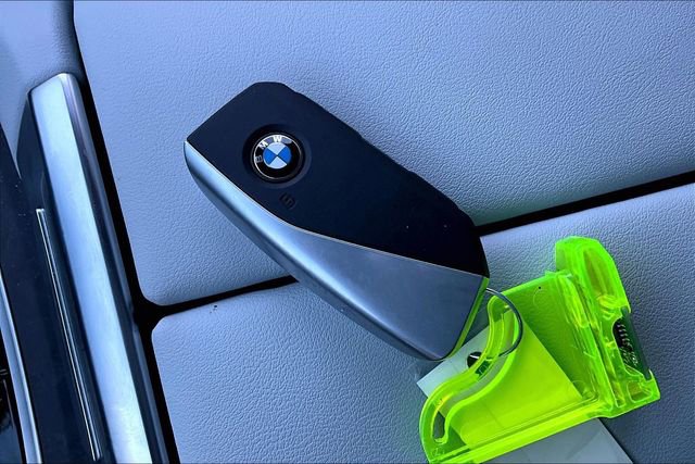 Used 2025 BMW X5 xDrive40i w/ Climate Comfort Package image 36