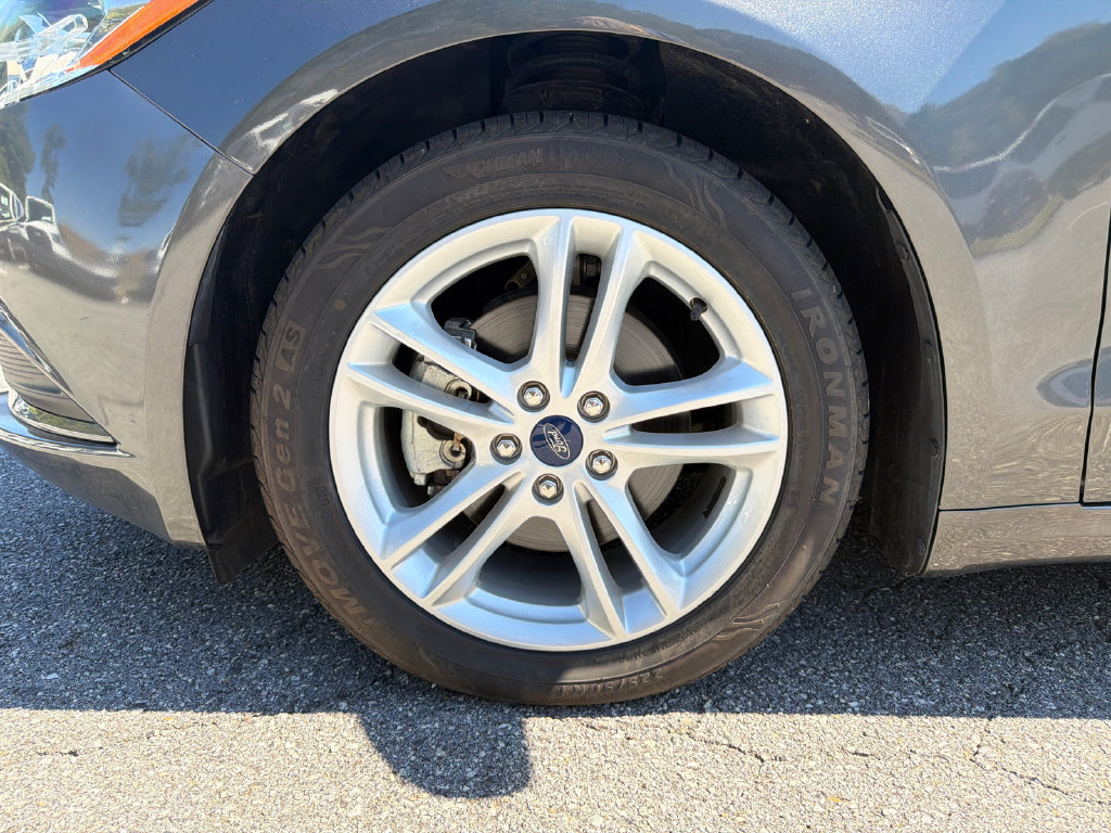 Used 2018 Ford Fusion S FWD image 11