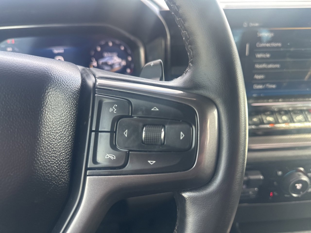 Used 2025 Chevrolet Silverado 1500 ZR2 w/ Technology Package image 22