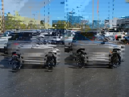 Used 2022 Lincoln Corsair Reserve w/ Equipment Group 201A image 8