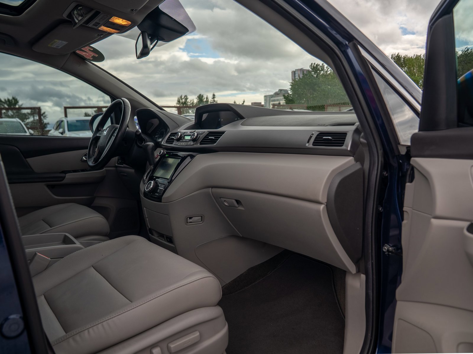 Used 2014 Honda Odyssey EX-L image 28