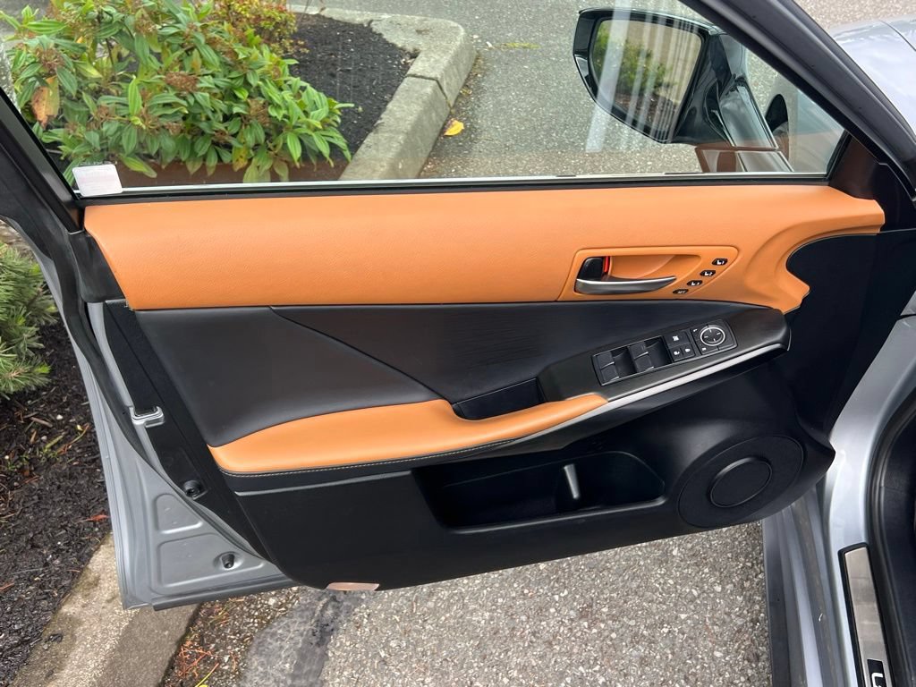Used 2023 Lexus IS 300 w/ Premium Package RWD image 10