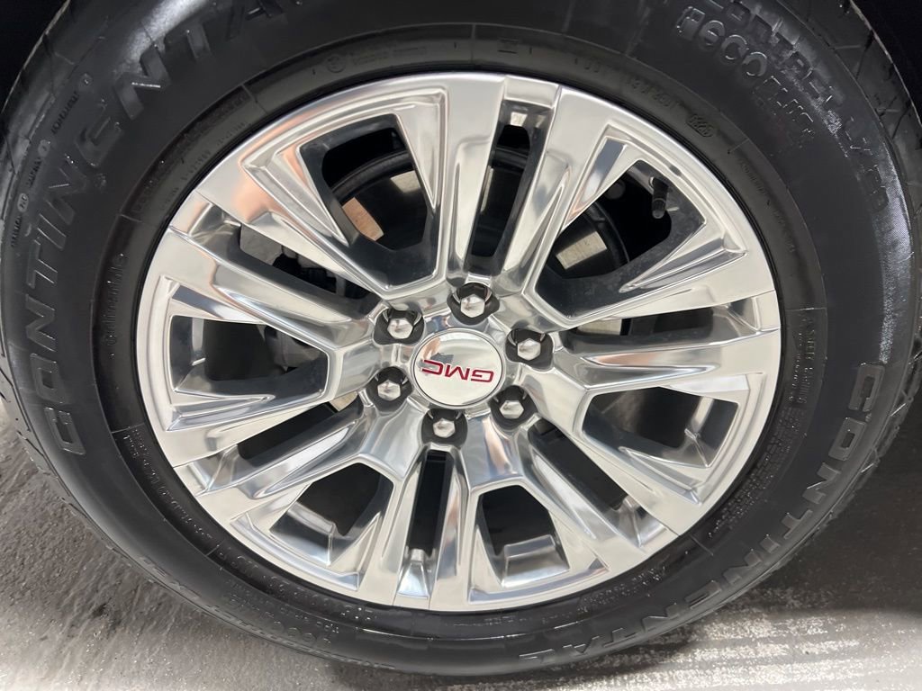 Used 2025 GMC Yukon XL Denali image 42