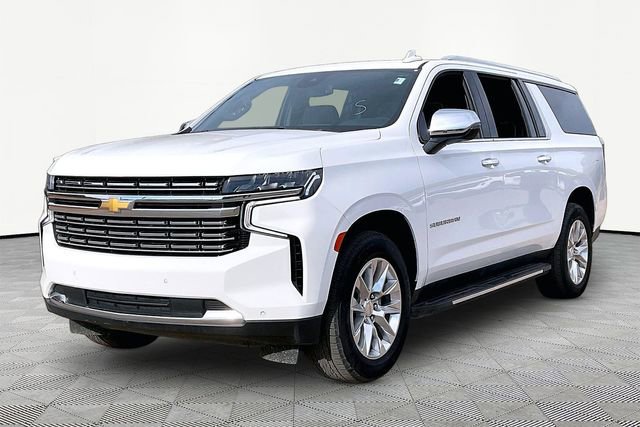 Used 2024 Chevrolet Suburban Premier image 3