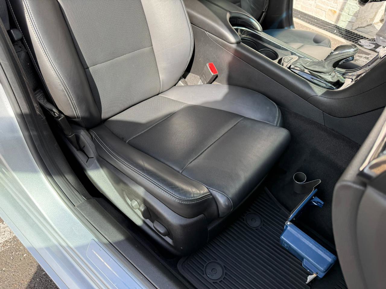 Used 2015 Cadillac ATS Luxury w/ Sun And Sound Package image 24