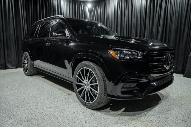 New 2026 Mercedes-Benz GLS 450 4MATIC image 3
