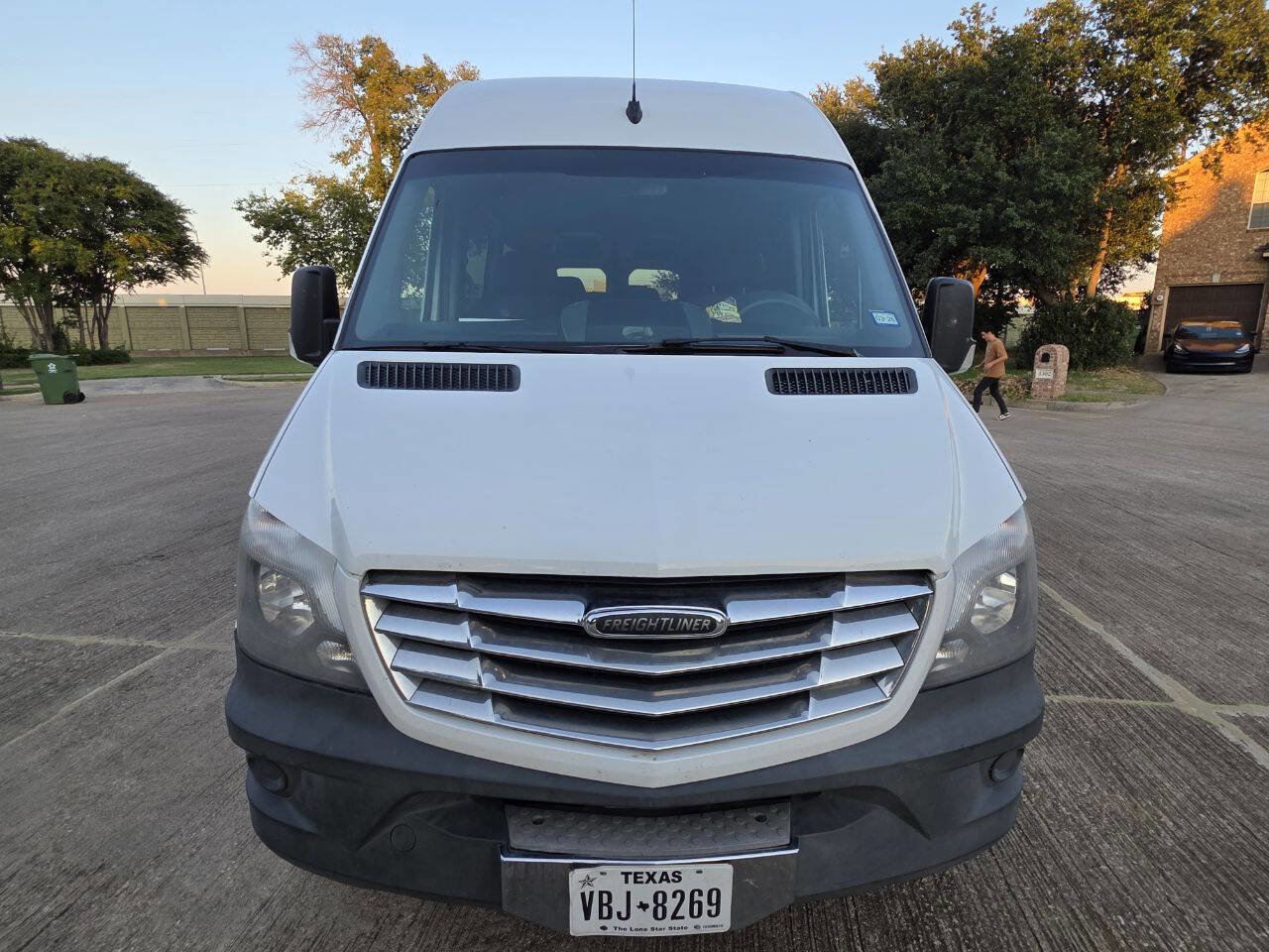 Used 2014 Freightliner Sprinter 2500 image 3