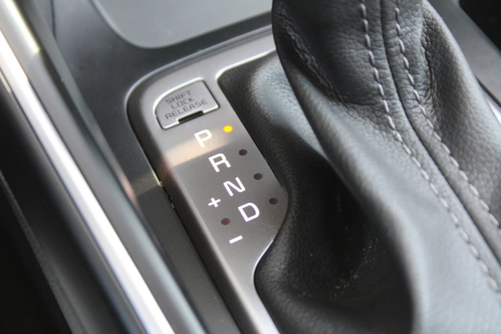 Certified 2025 Kia Sorento EX w/ Panoramic Sunroof Package FWD image 36