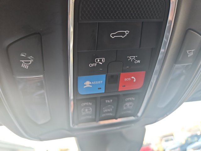 Used 2022 Jeep Wagoneer Series II w/ Premium Group I image 18