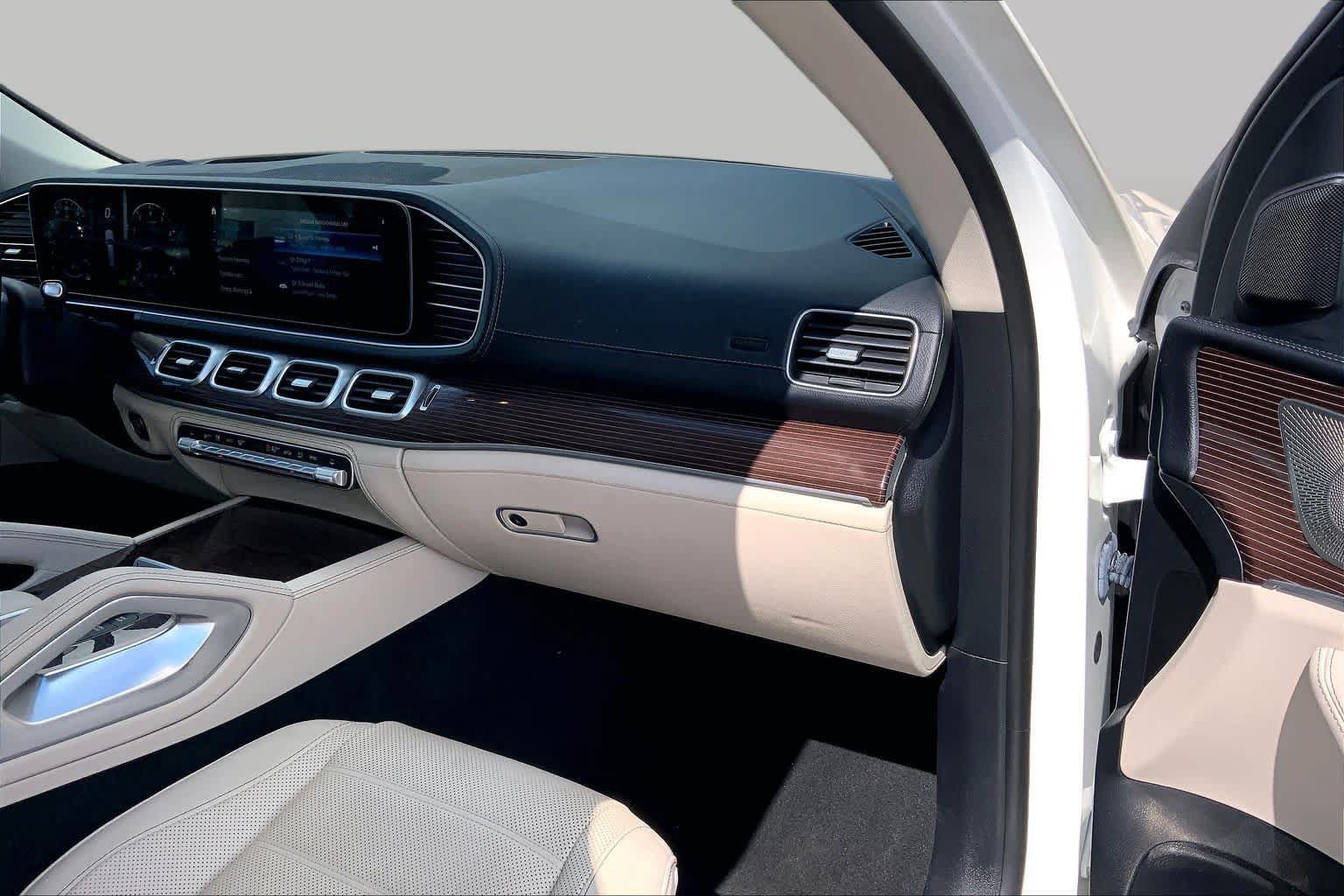 Used 2022 Mercedes-Benz GLS 450 4MATIC image 19