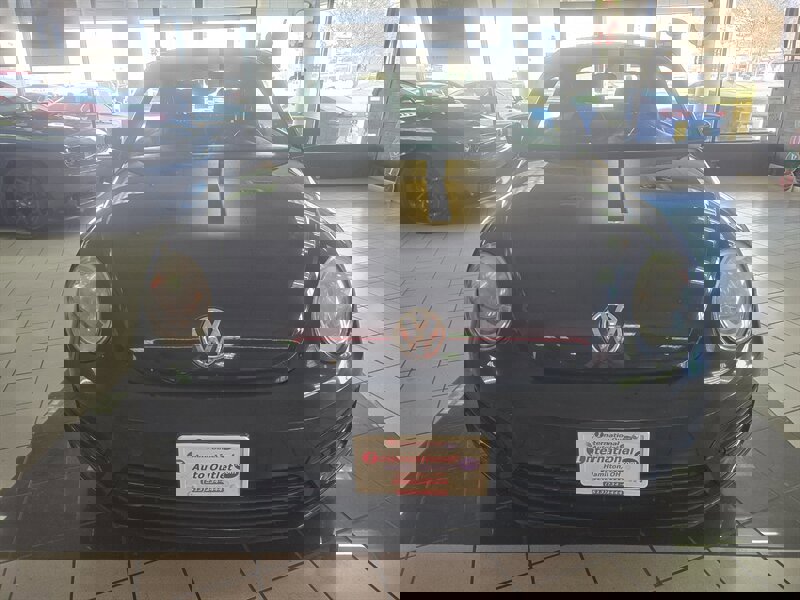 Used 2018 Volkswagen Beetle 2.0T Coast image 2