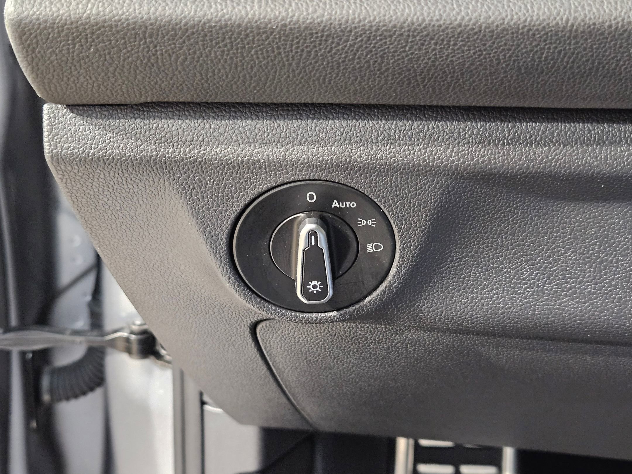 Used 2025 Volkswagen Jetta Sport image 25