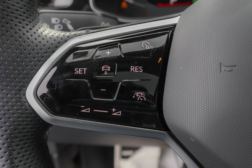 Used 2025 Volkswagen Jetta GLI Autobahn w/ GLI Black Package image 19