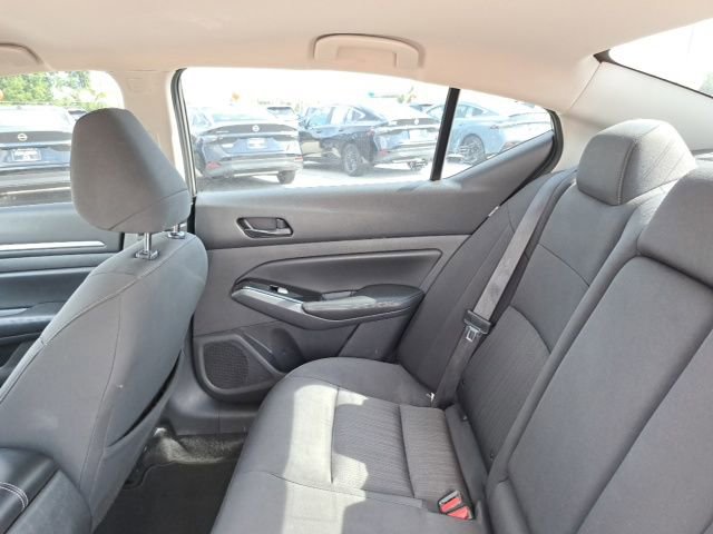 Used 2023 Nissan Altima 2.5 SV FWD image 14