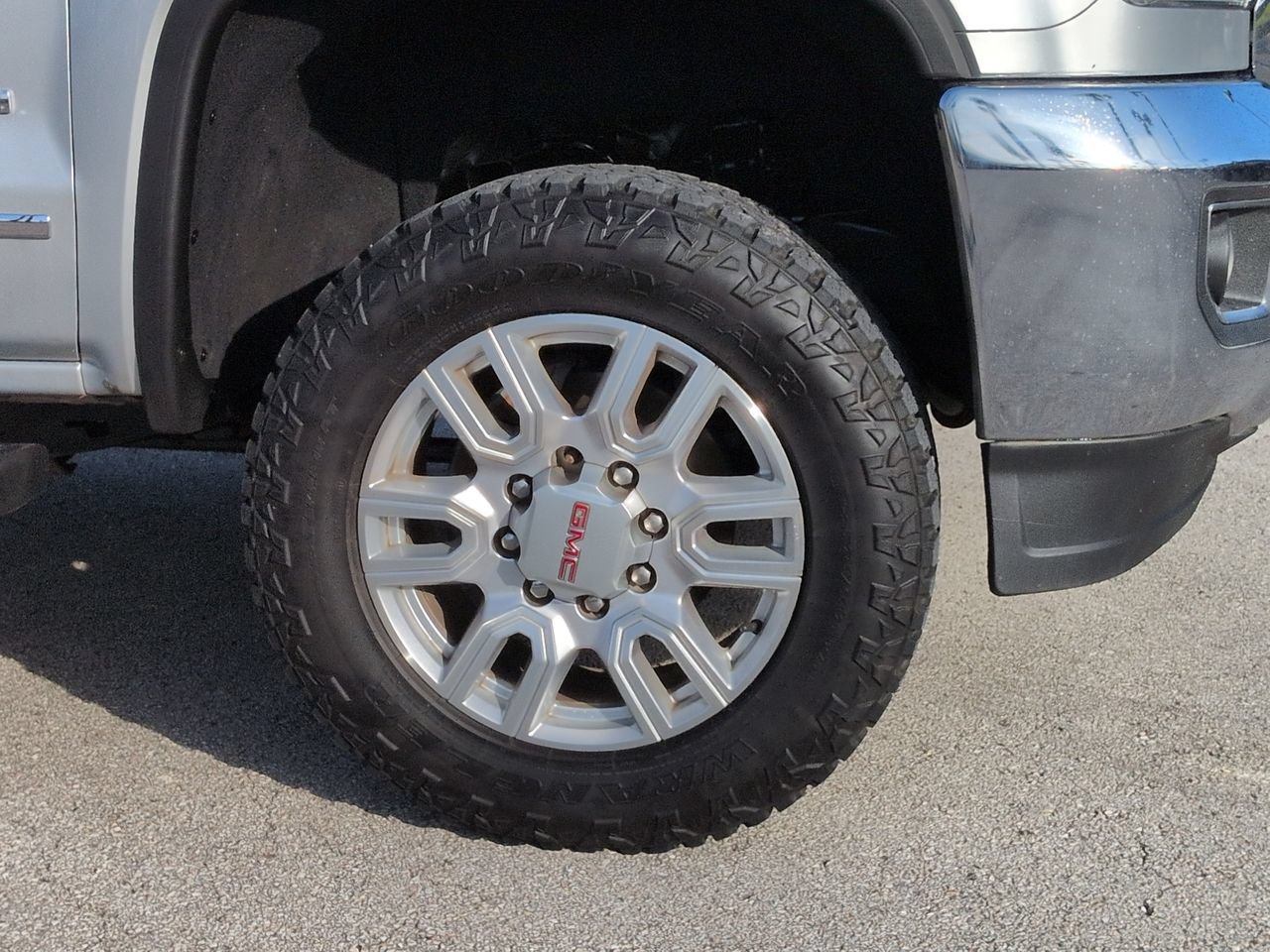 Used 2017 GMC Sierra 2500 SLT w/ Suspension Package, Off-Road AWD/4WD image 10