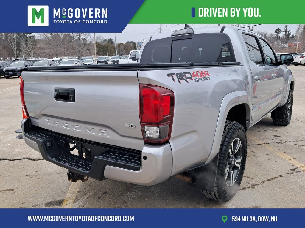 Used 2018 Toyota Tacoma TRD Sport image 4