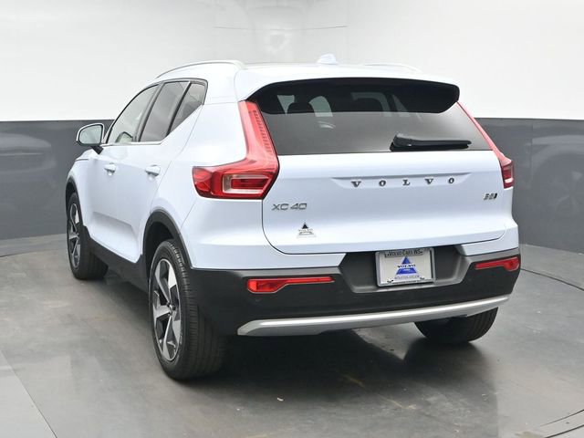 Used 2024 Volvo XC40 B5 Core AWD/4WD image 8