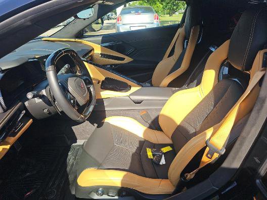 Used 2025 Chevrolet Corvette Z06 RWD image 6