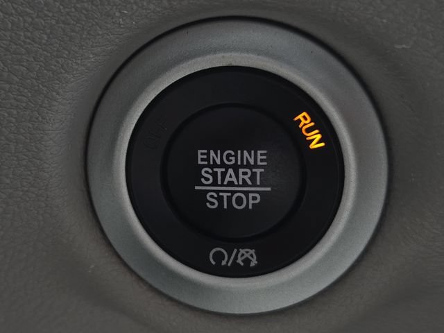 Used 2024 Chrysler Pacifica Touring-L FWD image 24