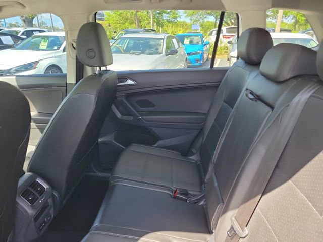 Used 2018 Volkswagen Tiguan SEL FWD image 27