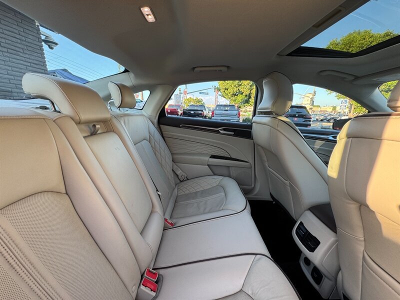 Used 2018 Ford Fusion Platinum FWD image 36