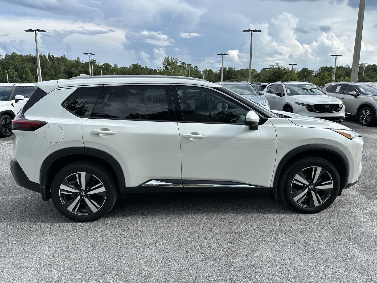Used 2021 Nissan Rogue SL w/ Premium Package AWD/4WD image 10