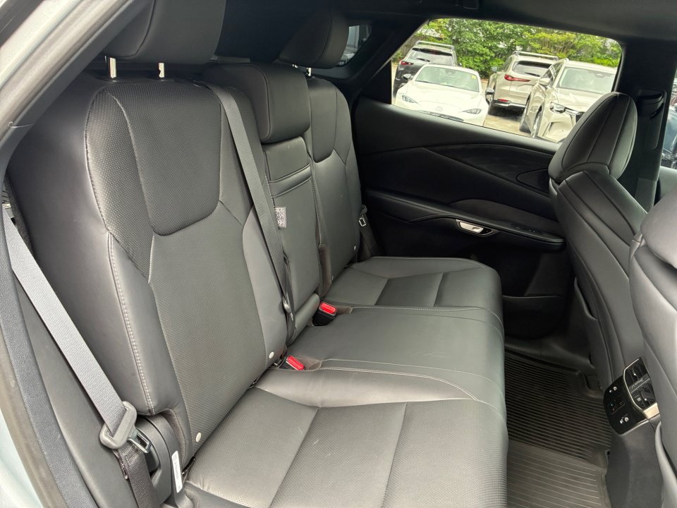 Used 2023 Lexus RX 350 F Sport w/ Cold Area Package AWD/4WD image 33