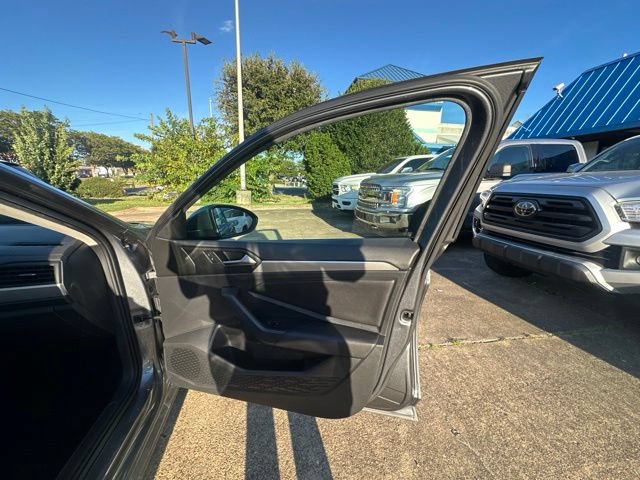 Used 2019 Volkswagen Jetta SE FWD image 27