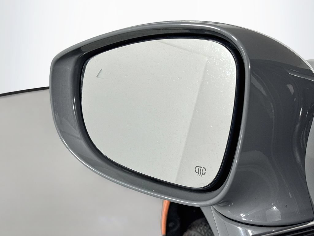 Used 2022 Chrysler Pacifica Touring-L FWD image 15
