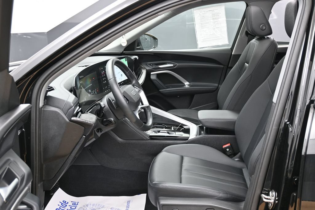 Used 2025 Audi Q5 Premium w/ Convenience Package AWD/4WD image 18