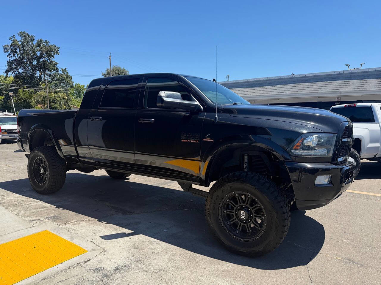 Used 2016 RAM 2500 Laramie w/ Sport Appearance Group AWD/4WD image 2