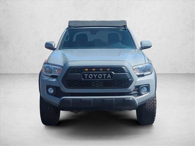 Used 2020 Toyota Tacoma TRD Off-Road image 2