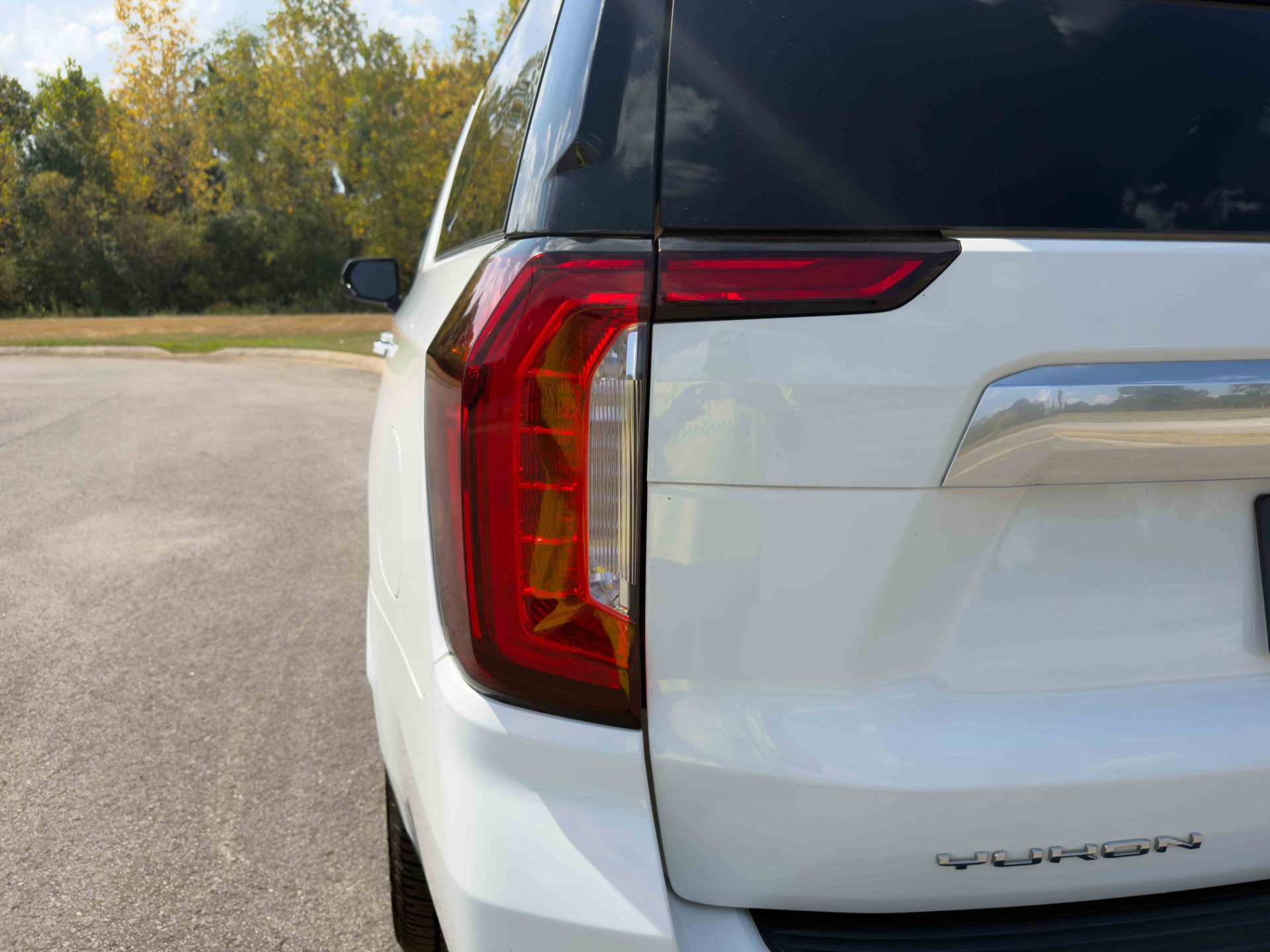 Used 2022 GMC Yukon XL Denali AWD/4WD image 14