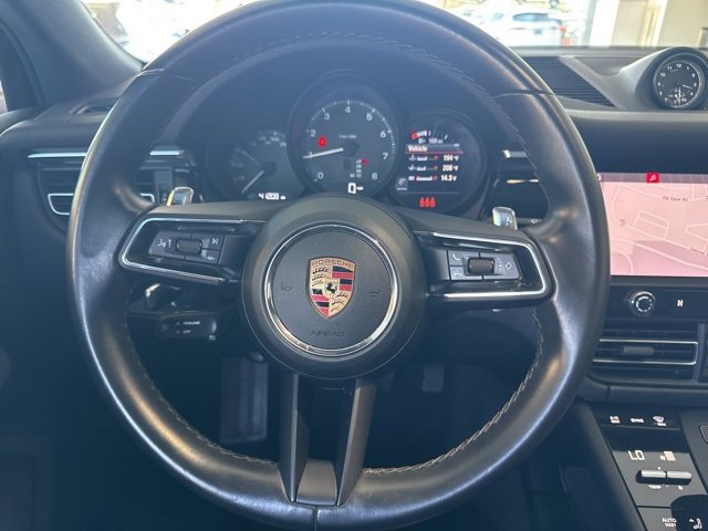 Used 2022 Porsche Macan image 14