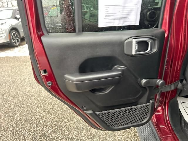 Used 2021 Jeep Wrangler Unlimited Sport AWD/4WD image 13