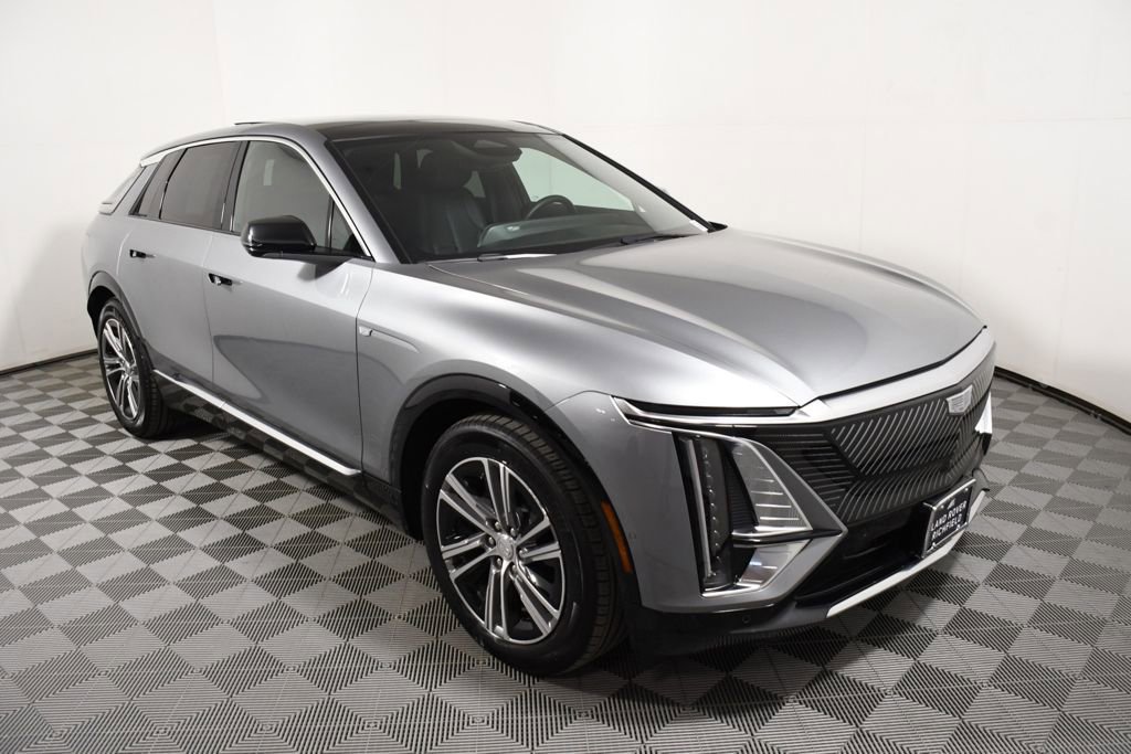 Used 2024 Cadillac Lyriq Luxury image 8